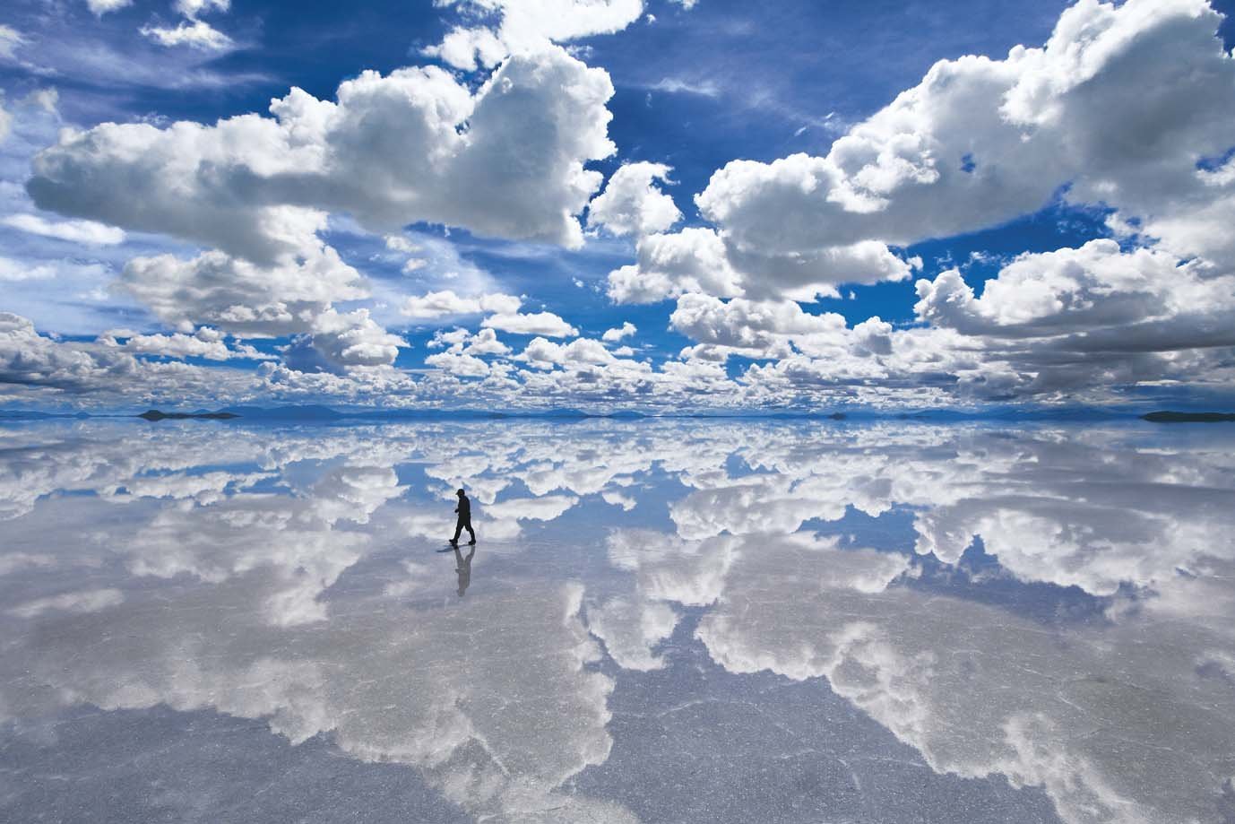 一生に一度は行きたい 鏡の国 ウユニ塩湖の理想と現実